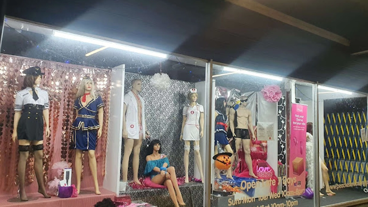 Peaches and Cream worker hit by a shoplifter’s car in Hamilton